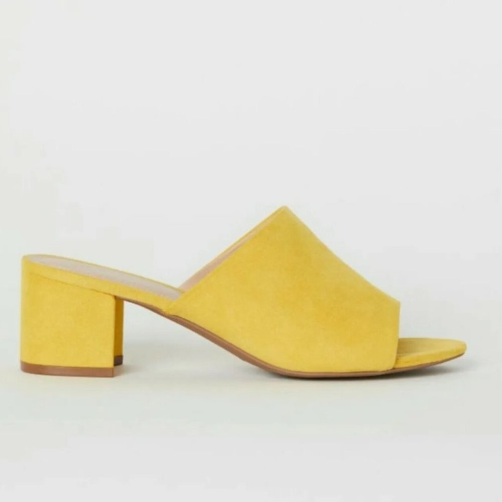 NEW Express Heel Sandal Size 8